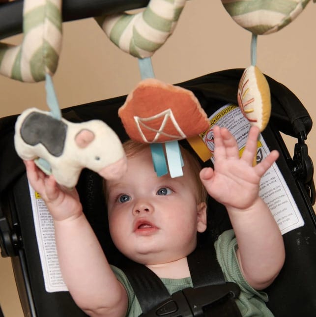 bitzy-bespoke-itzy-bitzy-spiral-car-seat-activity-toy-farm-7.jpg