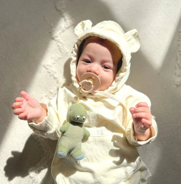 bitzy-pal-natural-rubber-pacifier-lovey-5.jpg