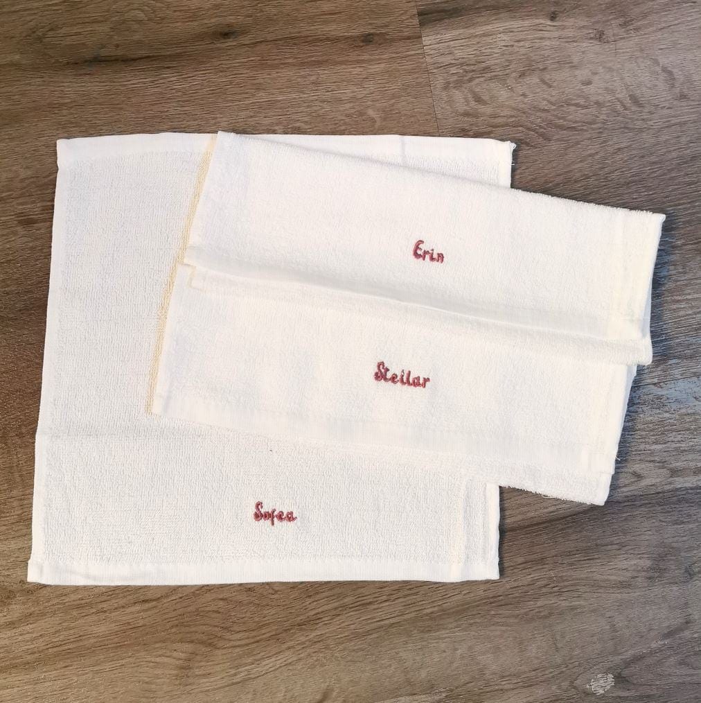 small-100-cotton-towels-with-name-embroidery-14-x-26-4.jpg