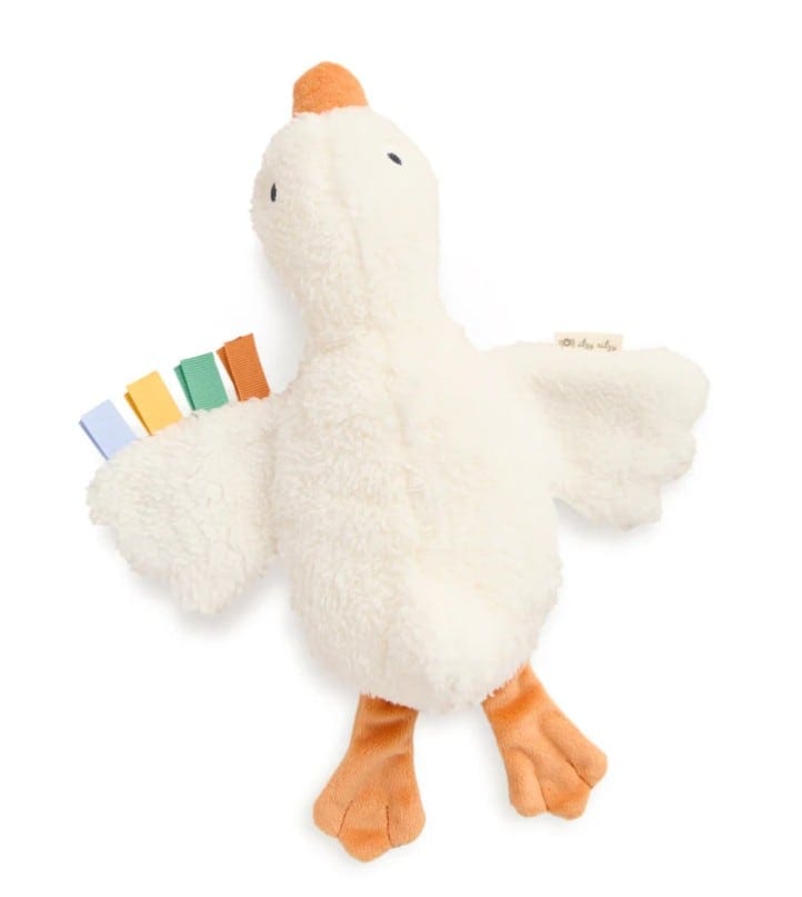 itzy-huggable-gracie-the-goose-2.jpg