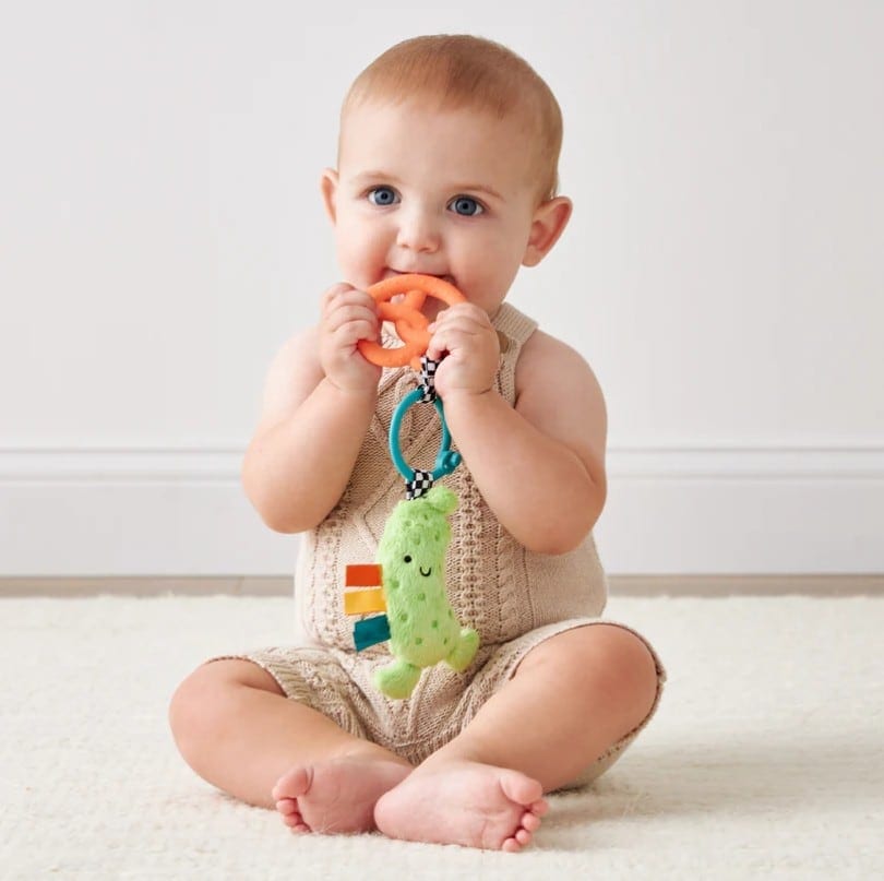 itzy-pal-plush-teether-pickle-2.jpg