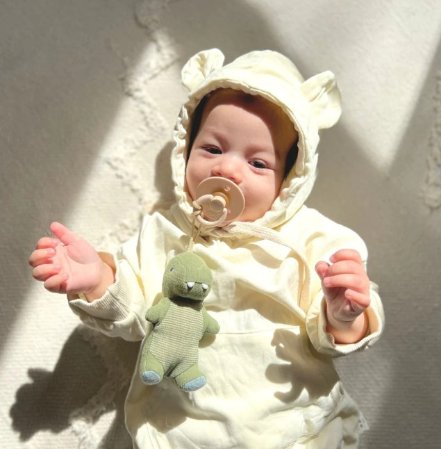 Bitzy Pal™ Natural Rubber Pacifier & Lovey - Discounted for Slight Dent in Box